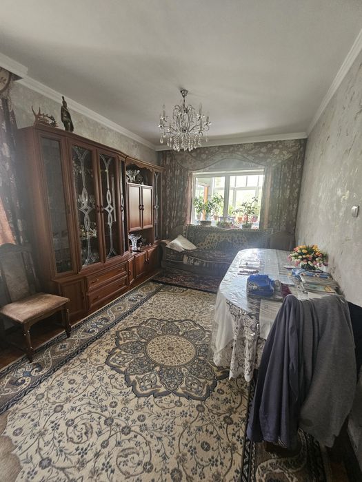 Сергели 4.  2/2/5.  2/6 болкон нахтга такалган нархи нарсаларсиз