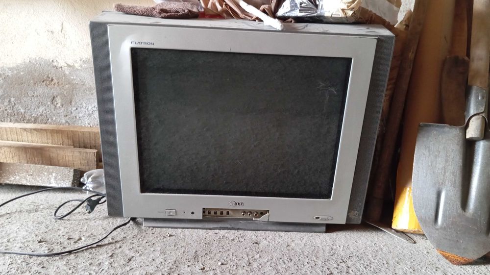 Телевизор LG Flatron