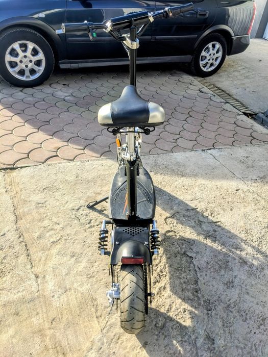 Trotinetă/scuter electric 36v 800w adus recent