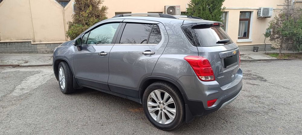 Tracker 1 Premier 2020