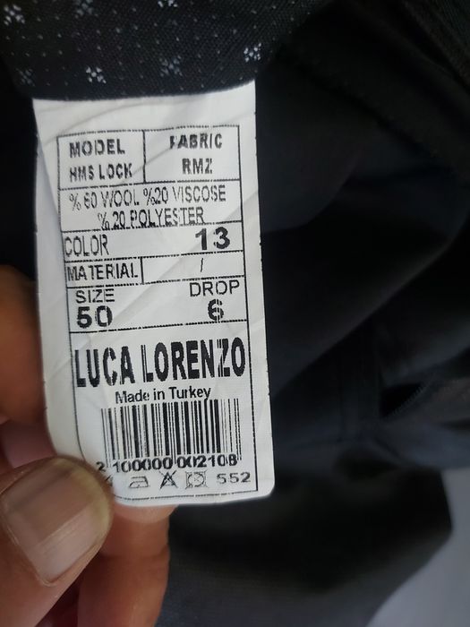 Продавам кустюм носен 1.път