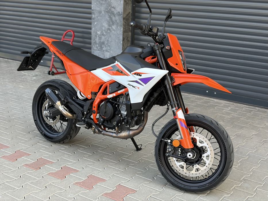 KTM SMC R 390 2026