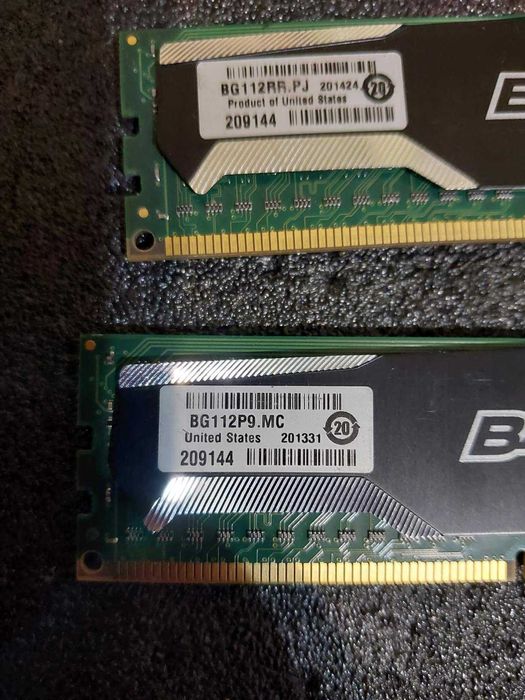 16GB (2x8) 1600Mhz, CL9, DDR3 - Corsair Vengance, Crucial Ballistix