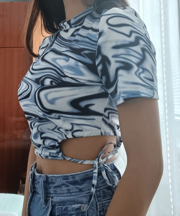 Дамска блуза с къс ръкав