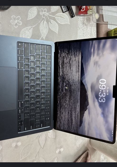 Macbook Air 13, M3, 16/256, Midnight