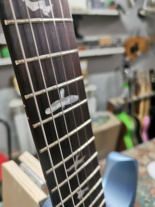 PRS CE 24, Standart электрогитара