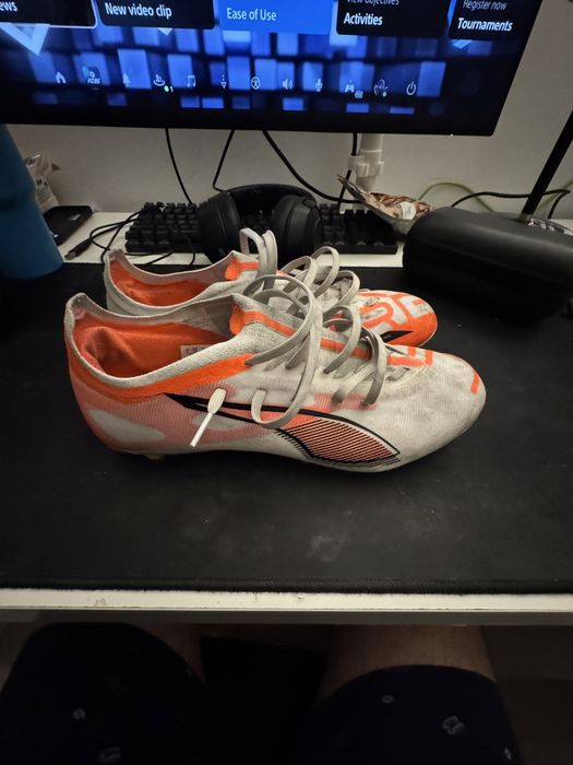 Ghete de fotbal puma ultra