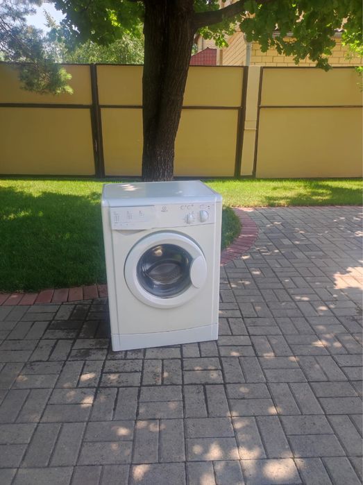 Стиральная машина indesit