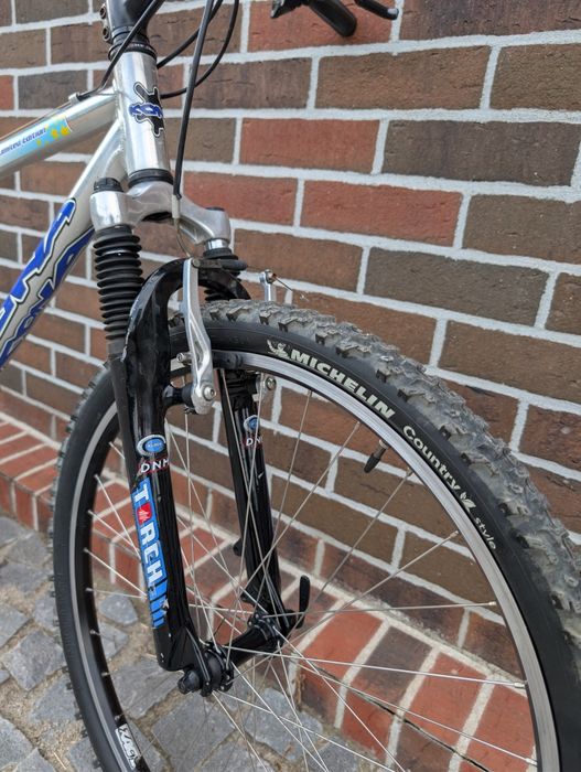Bicicleta Kona editie limitata Colin McRae