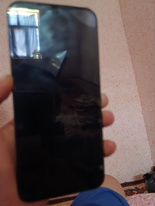 SOTILADI—Redmi 15C 8/256 dokumenti bor  5oy ishlatilgan  holati yaxshi