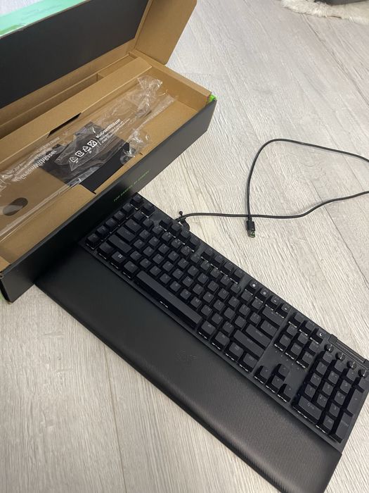 Tastatura GAMING Razer Blackwidow V4 - NOU