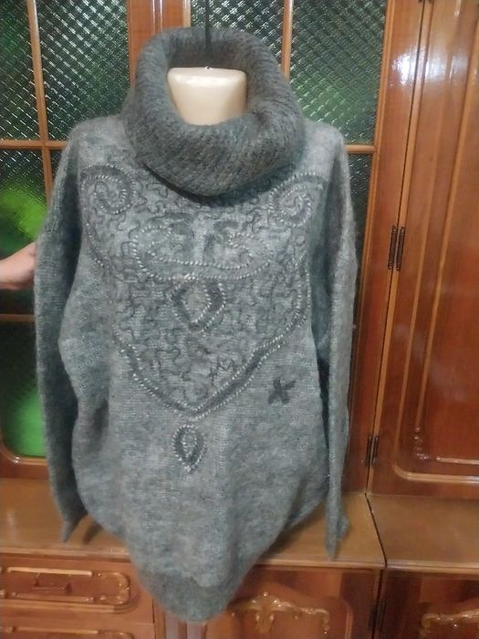 Свитер женский из натуральной шерсти,новый