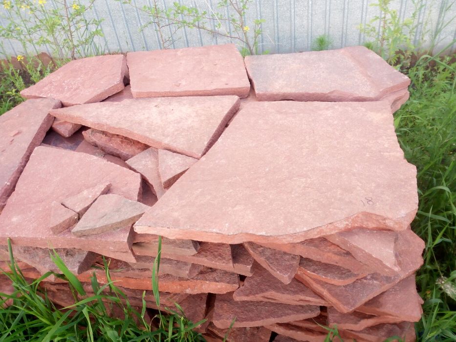 Камень плитняк и бутовый гранит