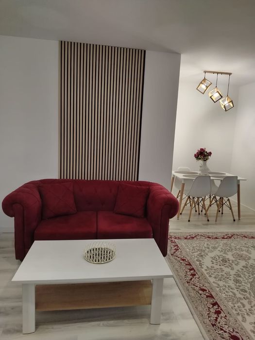 De închiriat apartament și loc de parcare subteran pe str Frunzisului