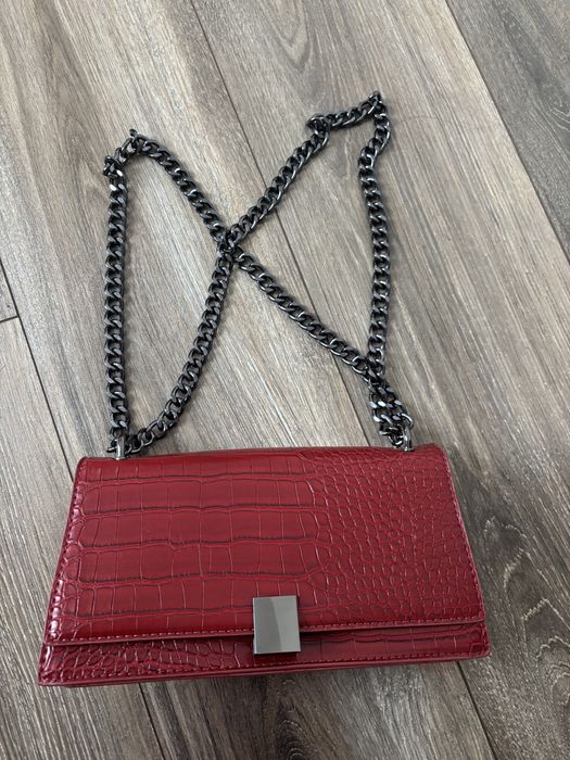 Червена чанта Mohito