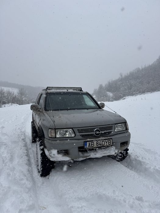 Vând Opel Frontera sport 2.2 DTI