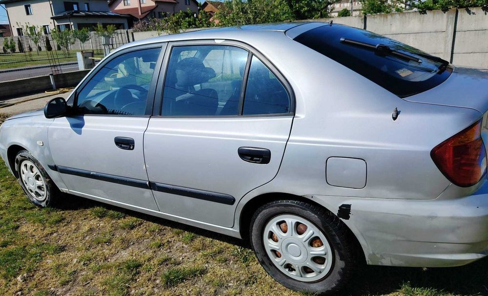 Vand masina Hyundai Accent, an 2004, 141000 km