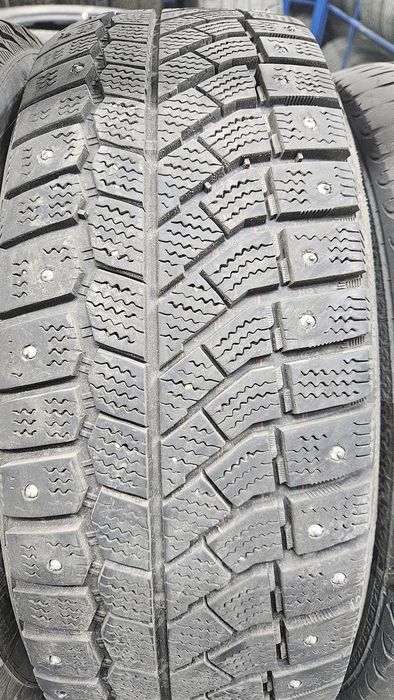 Продам пару шин 185/60/15