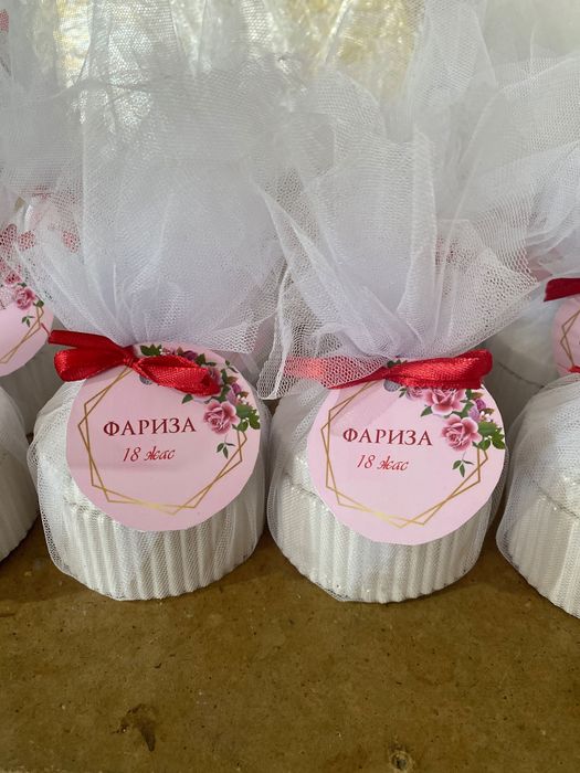 Тонна пирсингтері бар эмо жезөкшелері