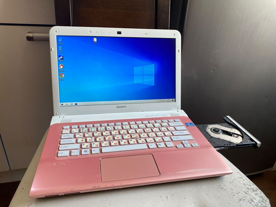 Sony Vaio офисник на интел core i3
