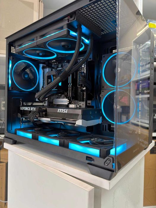 PC Gaming Ryzen 7 9800X3D, RTX 5070,32GB,1TB, Garantie 3 ani,Tva Rate