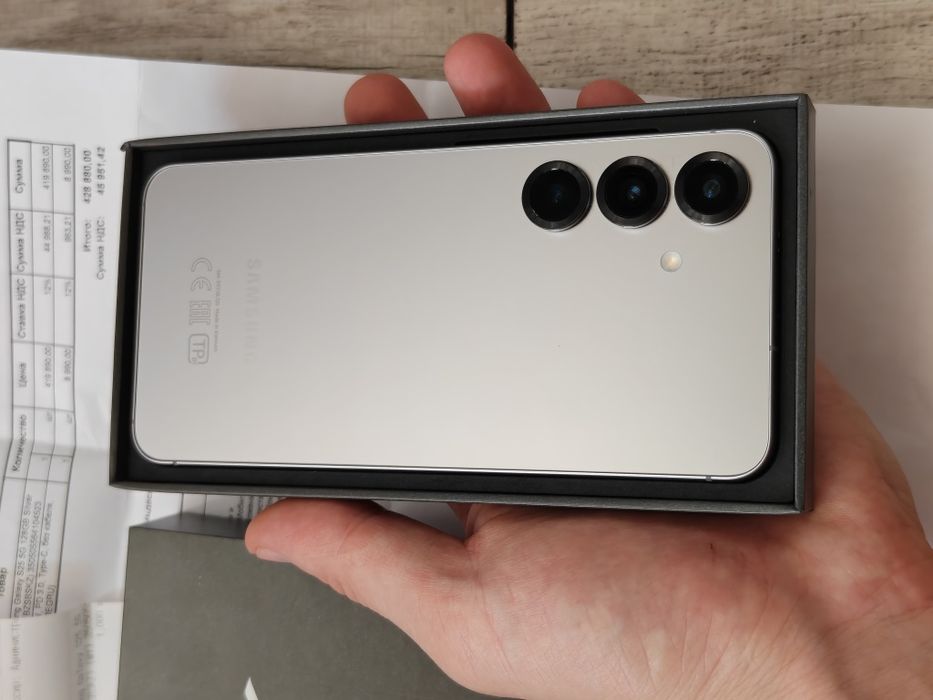 Samsung S25 128 gb Ram 12 5G EAC