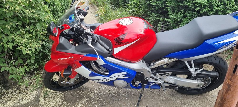 Vand Honda cbr 600f. 25000 km.