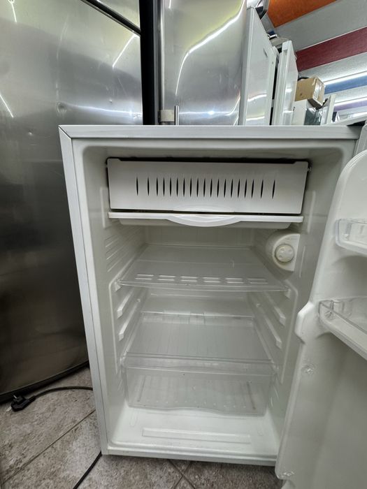 Малък хладилник самсмунг