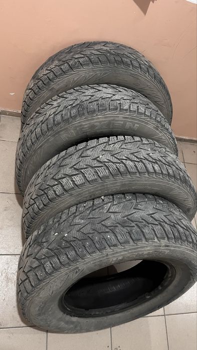Продам шипованный шины