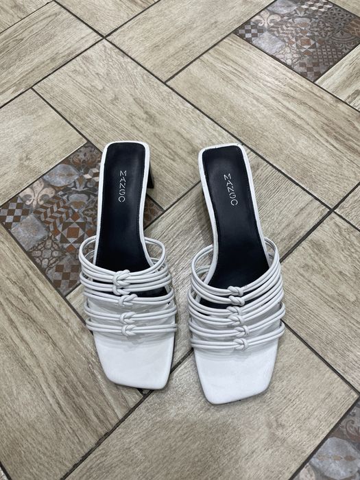 Кожаные мюли от Mango (сандали)