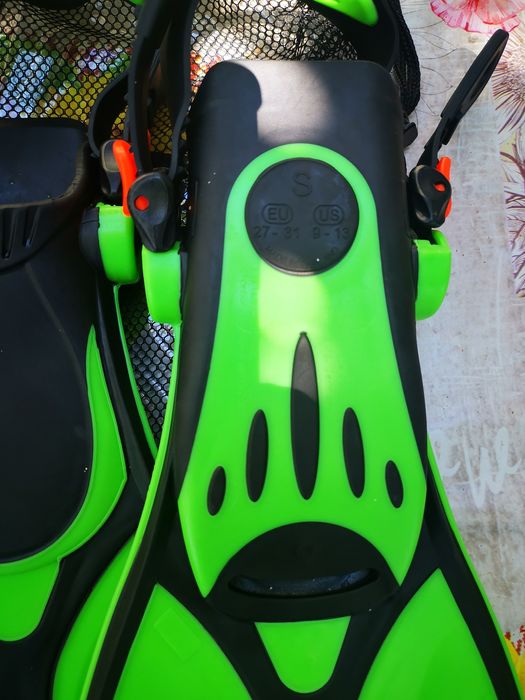 Детски комплект за гмуркане - плавници, шнорхел и очила