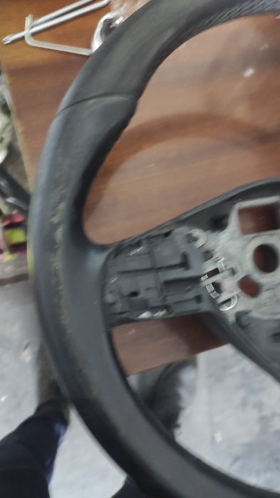 Reparatii piele,vililin,vopsire volan