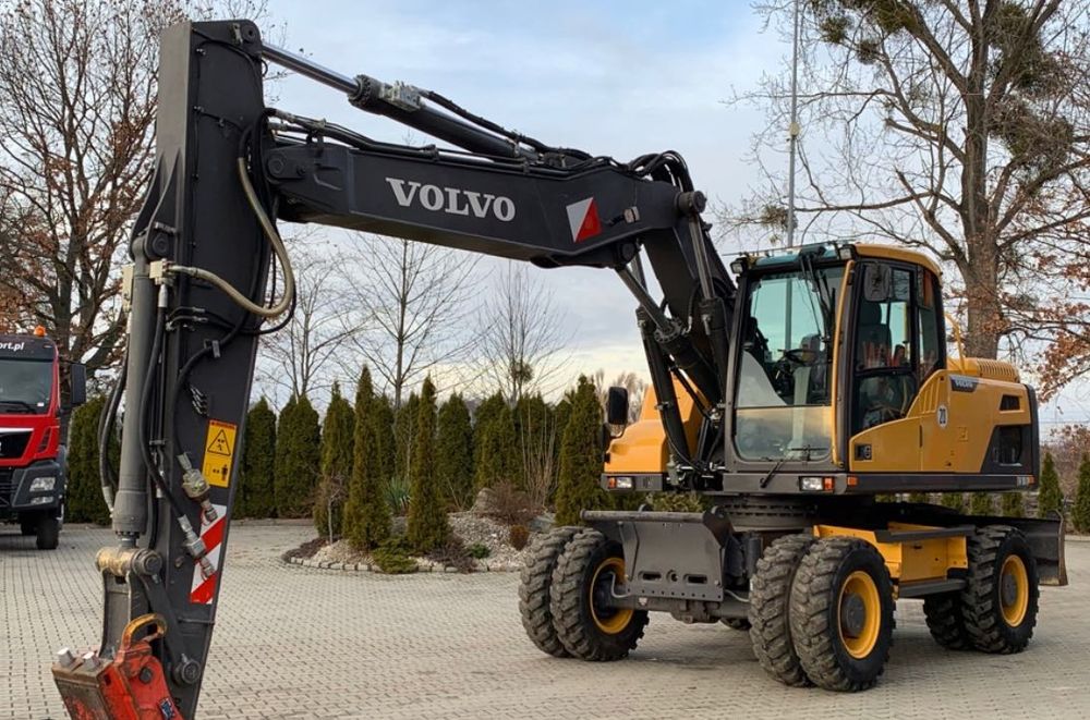 Dezmembrez excavator Volvo EW180D, EW160D,EW180C, EW200D, EW210D–piese