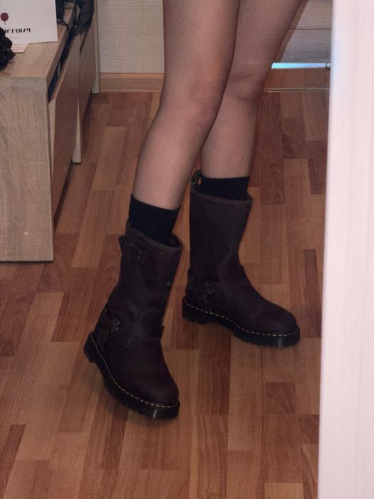 Кожаные сапоги Dr. Martens Anistone Hi