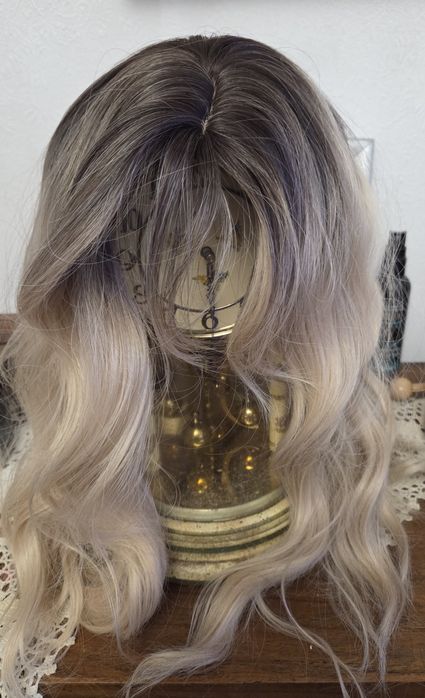 Продавам нова перука синтетичен косъм