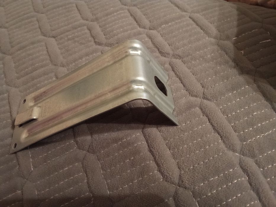 Продам! Кронштейн крепежный