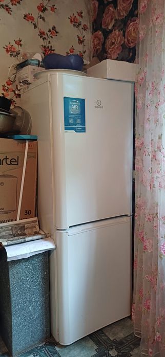Продам холодильник