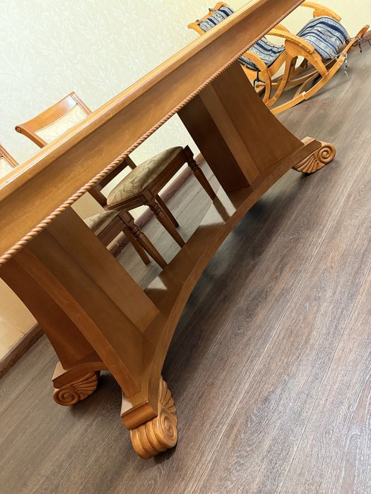 Продам стол шикарный