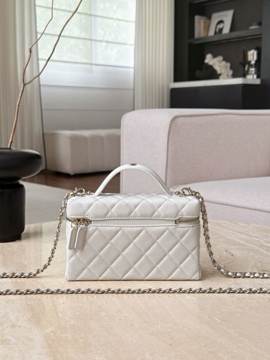 Chanel Vanity чанта 2026