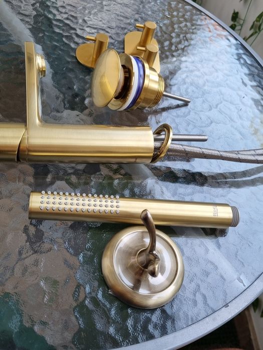 Baterie/lavoar Roca gold brush/aur mat accesorii baie cuier para-dus