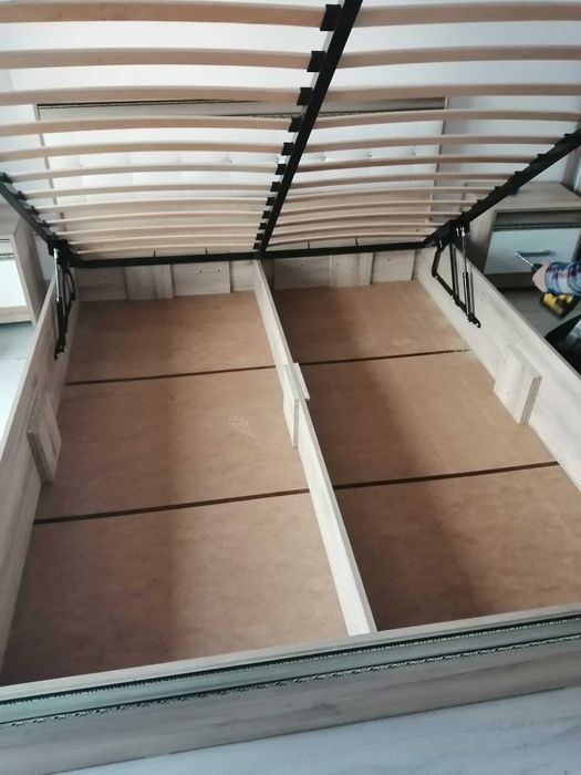 montaj mobila livinguri dulapuri paturi etajere birou comode canapea