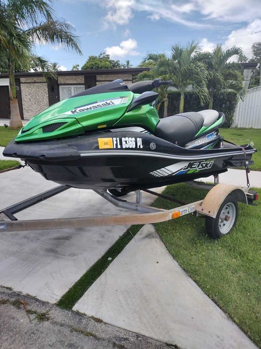 Джет Кавазаки 300 HP + Ямаха & 175 HP Меркурий двигател