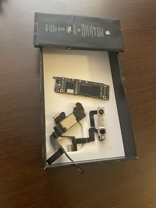 Placa iphone 11 libera de retea