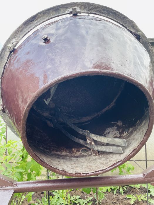 Vând betonieră heavy-duty, robustă