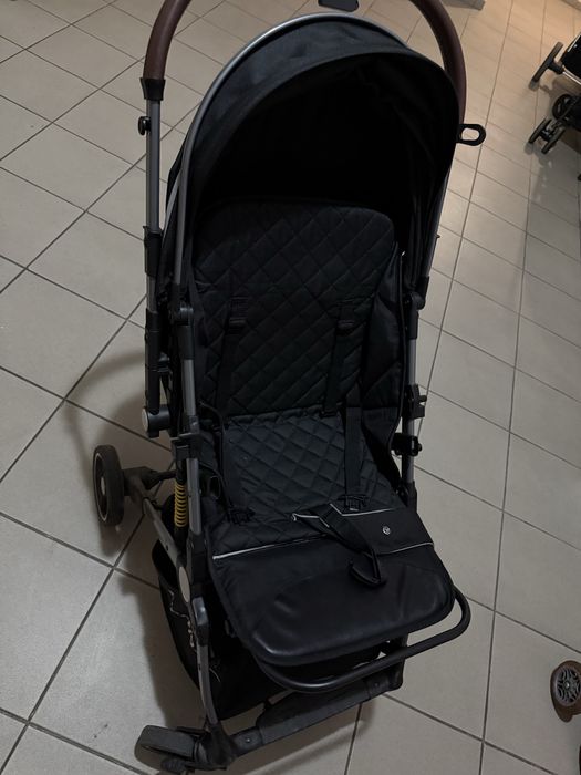 Коляска прогулочная