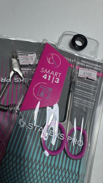 Продаю материал для маникюра