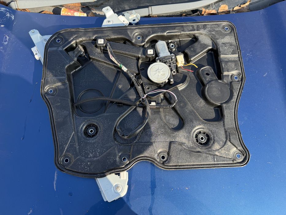 Стъкло / стъклоповдигач Nissan X-trail T31