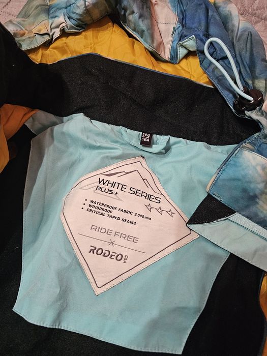 Дамско ски яке и ски панталон