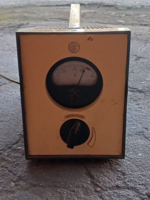 Продам стабилизатор напряжение