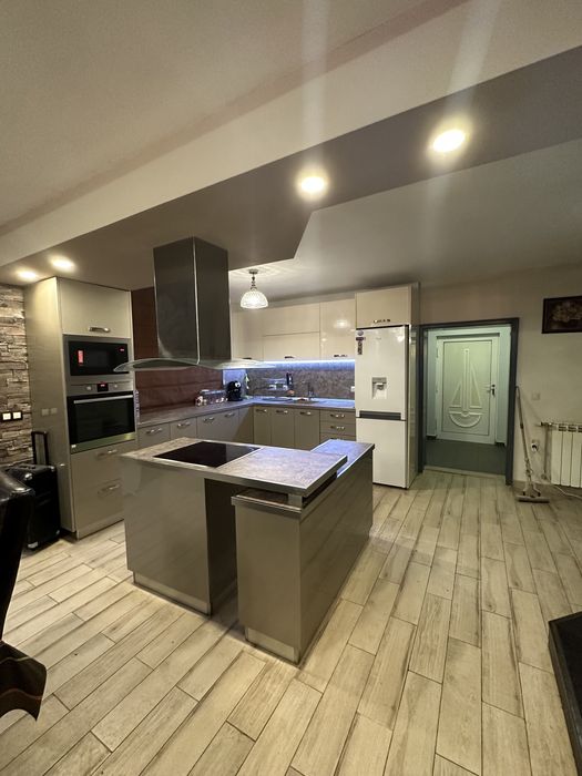 Продава се Къща в с. Горно Павликене, Област Ловеч - 500 кв.м за 560 €/кв.м - Снимка #8